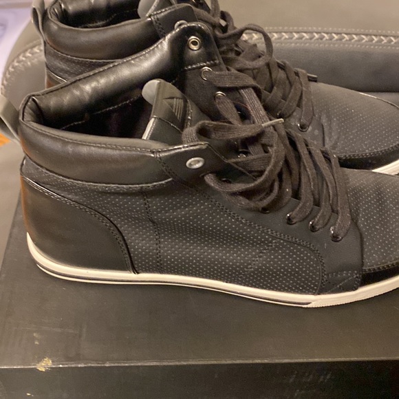 Aldo Men sneakers 
Size :10
Color: black - Picture 2 of 6